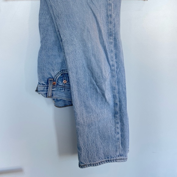 LEVI’s light blue straight leg jeans - Picture 3 of 3